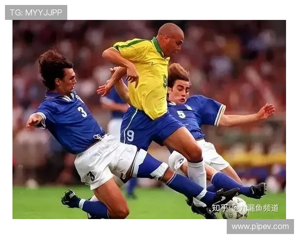 八强足球明星的辉煌历程与传奇时刻揭秘 八强足球明星的辉煌历程与传奇时刻揭秘