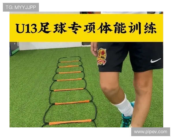 冬季训练揭秘足球明星们如何在寒冷中磨练技艺与体能 冬季训练揭秘足球明星们如何在寒冷中磨练技艺与体能