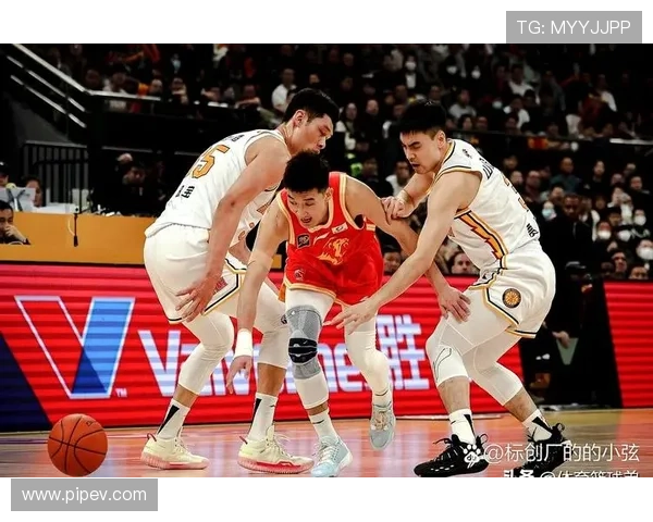 北京篮球队战术之争引发热议球迷与专家各执己见探讨未来发展 北京篮球队战术之争引发热议球迷与专家各执己见探讨未来发展