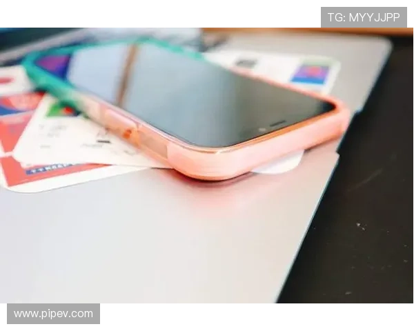 梦中邂逅足球明星的浪漫爱情故事与心灵旅程 梦中邂逅足球明星的浪漫爱情故事与心灵旅程