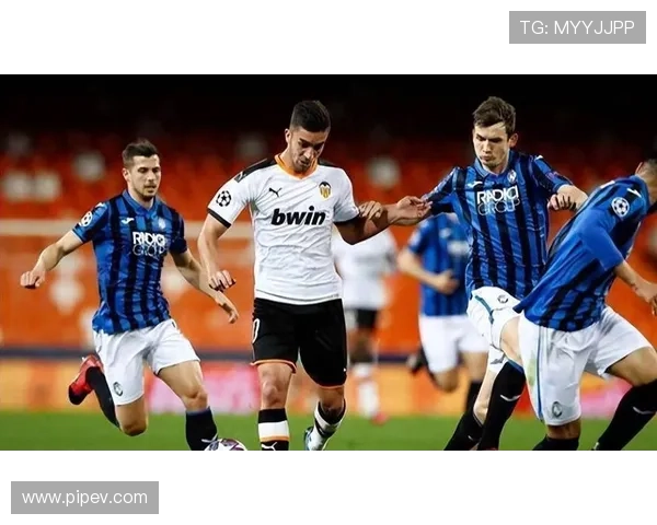 综艺节目邀请哪位足球明星最能吸引观众关注和热议 综艺节目邀请哪位足球明星最能吸引观众关注和热议